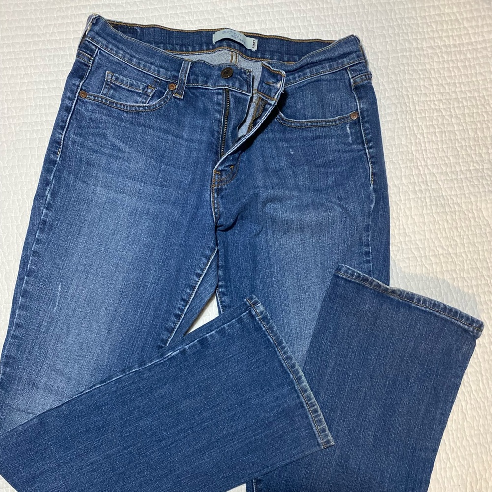 LEVI JEANS